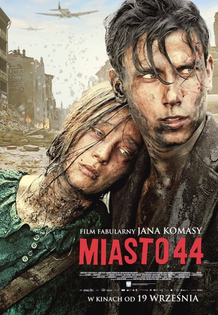 Grafika: Klasy I-III gimnazjum na seansie filmu