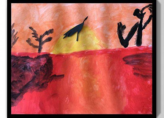 Hanna Wiecka - praca przedstawia czarną gęś przelatującą nad czerwoną rzeką. Niebo jest pomarańczowe a w rzece odbija się żółte słónca. Nad rzeką rośnie sitowie