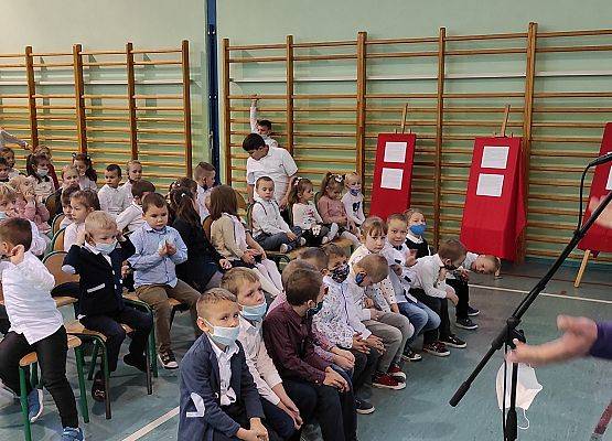 Uroczystość z okazji 25 rocznicy nadania imienia szkole imienia.