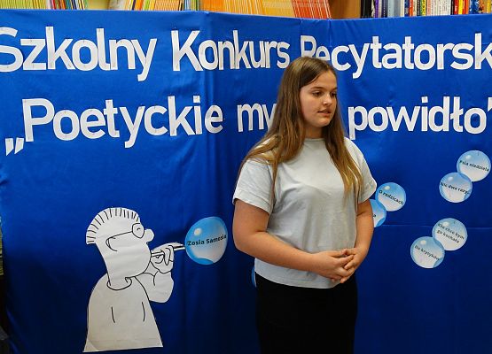 Szkolny konkurs recytatorski w szkole w Redkowicach pod tytułem Poetyckie mydło i powidło