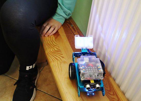 Pokazy robotów dla najmłodszych klas z okazji Code Week 2022