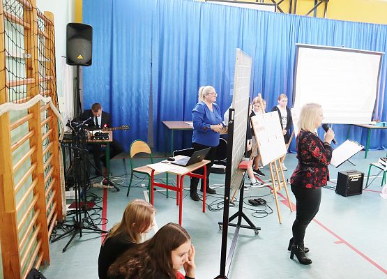 Grafika 16: APEL- Dzień Niepodległości 14 XI 2022r.