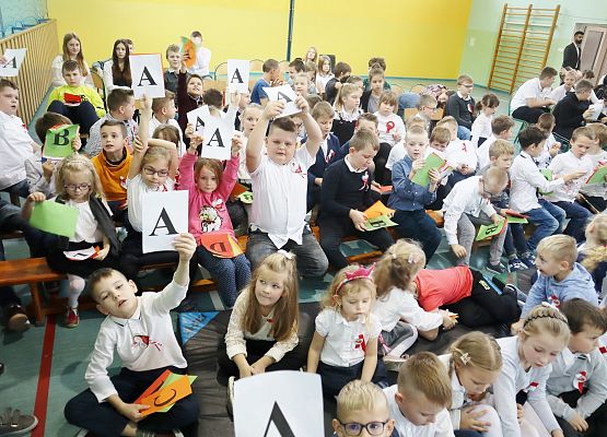 Grafika 24: APEL- Dzień Niepodległości 14 XI 2022r.