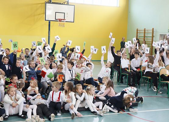 Grafika 30: APEL- Dzień Niepodległości 14 XI 2022r.