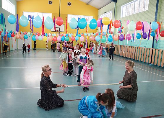 Bal Karnawałowy najmłodszych uczniów - Szkoła Podstawowa w Redkowicach.