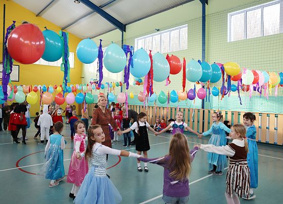 Bal Karnawałowy najmłodszych uczniów - Szkoła Podstawowa w Redkowicach.