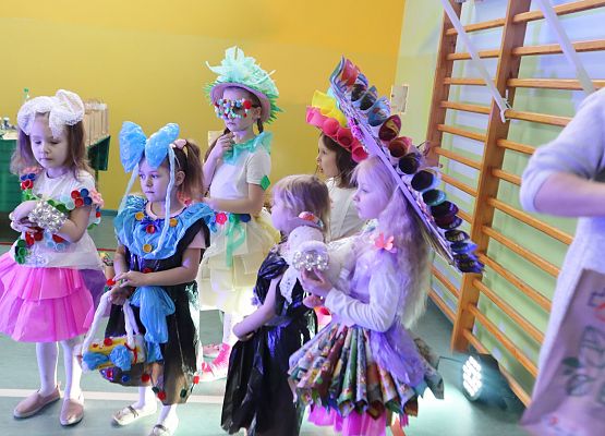 Grafika 4: Powitanie WIOSNY - Eko Moda 2023