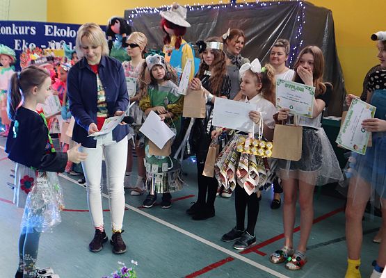 Grafika 42: Powitanie WIOSNY - Eko Moda 2023