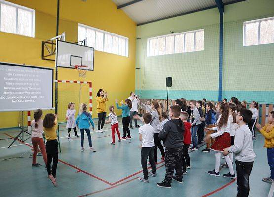 Rekolekcje Wielkopostne 2023 w szkole w Redkowicach.