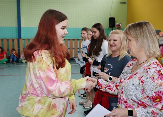 Powitanie wiosny w Szkole Podstawowej w Redkowicach.