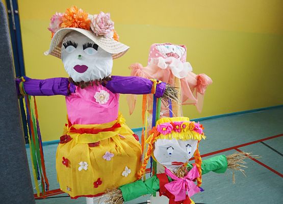 Powitanie wiosny w Szkole Podstawowej w Redkowicach.