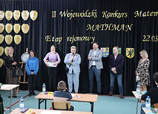 Na zdjęciu uroczyste rozpoczęcie etapu rejonowego II Wojewódzkiego Konkursu Matematycznego MATHMAN