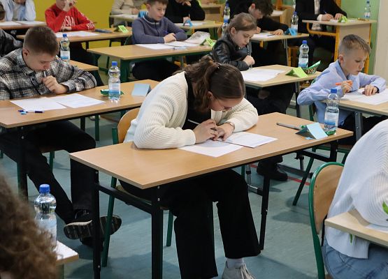 Na zdjęciu uczestnicy konkursu.