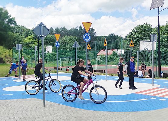 Grafika 4: Egzaminy na KARTĘ ROWEROWĄ