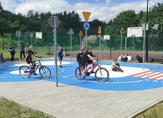 Grafika 6: Egzaminy na KARTĘ ROWEROWĄ