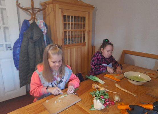 Wycieczka do skansenu w Klukach - Szkoła podstawowa z Redkowic