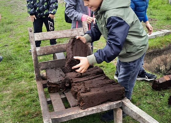 Wycieczka do skansenu w Klukach - Szkoła podstawowa z Redkowic