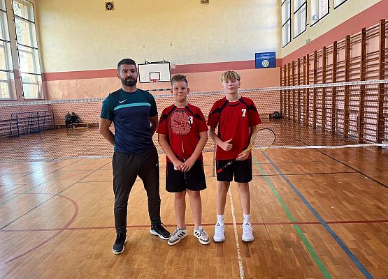 Mistrzostwa gminy w badmintonie -Leśnice 1 października 2024r.