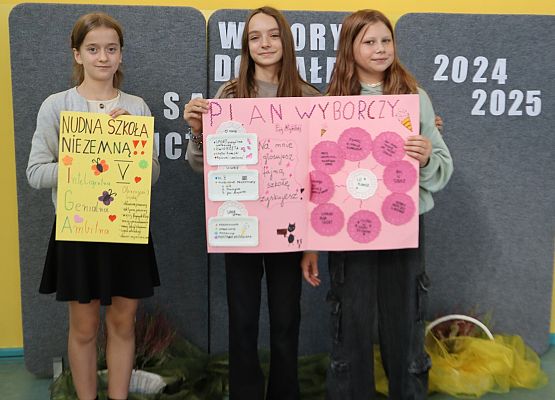 Wybory w szkole w Redkowicach do Samorządu Szkolnego X 24r.