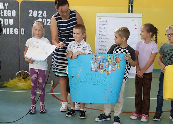 Wybory w szkole w Redkowicach do Samorządu Szkolnego X 24r.