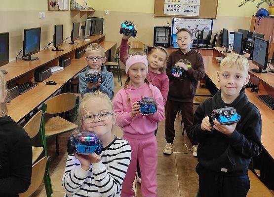 Zajęcia w ramach CodeWeek 2024 w SP Redkowice.