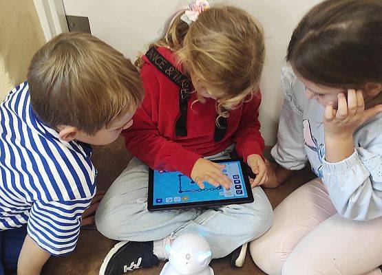 Zajęcia w ramach CodeWeek 2024 w SP Redkowice.