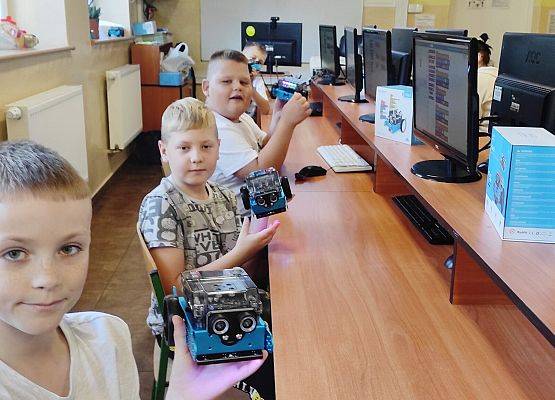 Zajęcia w ramach CodeWeek 2024 w SP Redkowice.