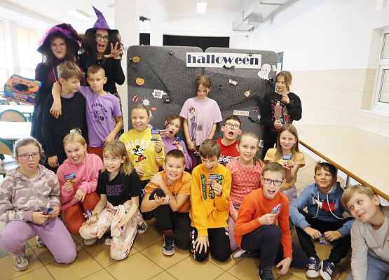 Halloweenowy EscapeRoom w SP Redkowice X 2024rok.