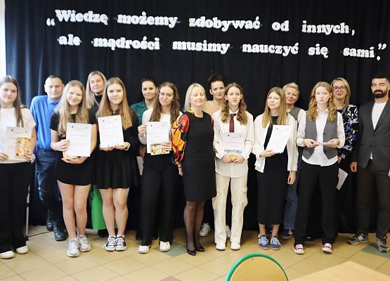 Gala wręczenia stypendiów za naukę i wyniki w sporcie Sp w Redkowicach.