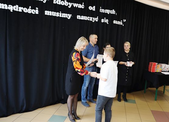 Gala wręczenia stypendiów za naukę i wyniki w sporcie Sp w Redkowicach.