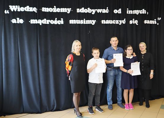 Gala wręczenia stypendiów za naukę i wyniki w sporcie Sp w Redkowicach.