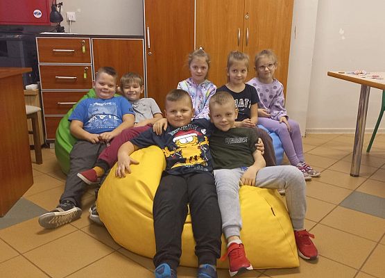 Grafika 1: Nowe pufy dla naszych uczniów!