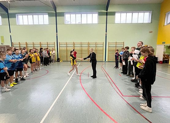 Igrzyska Młodzieży Szkolnej w koszykówce w Redkowicach.