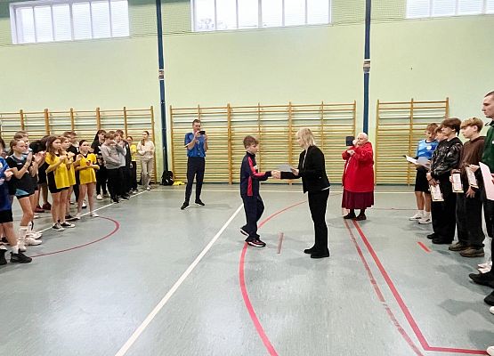 Igrzyska Młodzieży Szkolnej w koszykówce w Redkowicach.