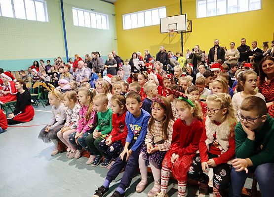 Kiermasz świąteczny w SP Redkowice 07-XII-2024r.
