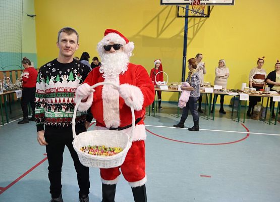 Kiermasz świąteczny w SP Redkowice 07-XII-2024r.