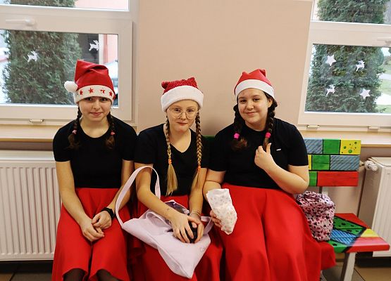 Kiermasz świąteczny w SP Redkowice 07-XII-2024r.