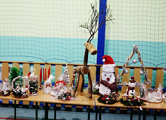 Kiermasz świąteczny w SP Redkowice 07-XII-2024r.