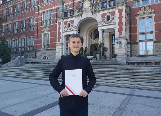 Laureat Konkursu Kuratoryjnego z Informatyki Kamil Maszota SP w Redkowicach.