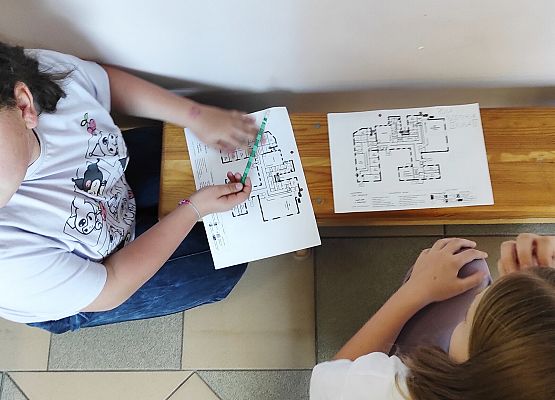 Zajęcia - poznajemy znaki bezpieczeństwa SP w Redkowicach