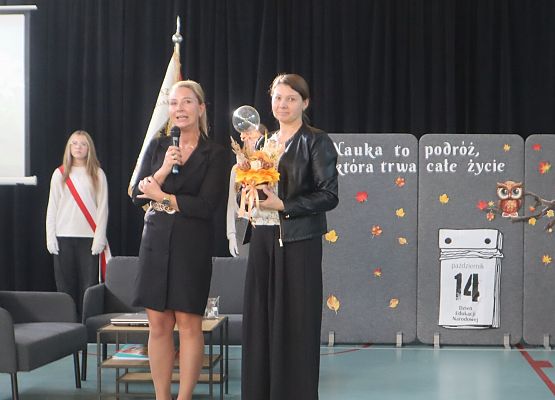 Uroczystość z okazji Dnia Edukacji Narodowej w szkole w Redkowicach X 2025r.