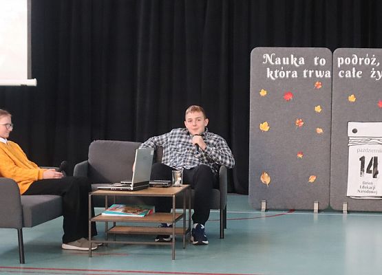 Uroczystość z okazji Dnia Edukacji Narodowej w szkole w Redkowicach X 2025r.