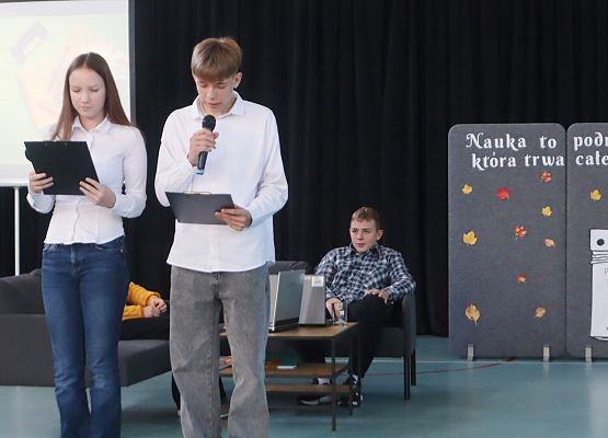 Uroczystość z okazji Dnia Edukacji Narodowej w szkole w Redkowicach X 2025r.