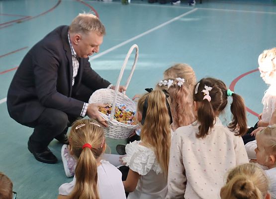 Uroczystość z okazji Dnia Edukacji Narodowej w szkole w Redkowicach X 2025r.