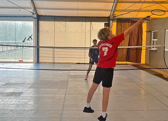 Igrzyska Młodzieży Szkolnej - Mistrzynie Powiatu w badmintonie dziewcząt z SP w Redkowicach.