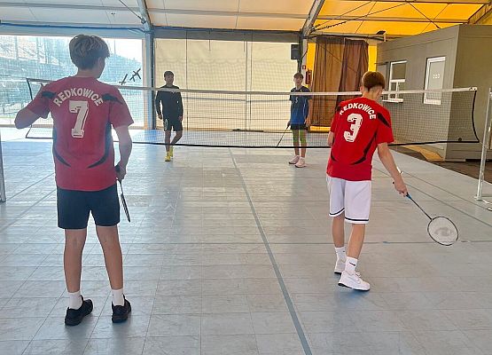 Igrzyska Młodzieży Szkolnej - Mistrzynie Powiatu w badmintonie dziewcząt z SP w Redkowicach.