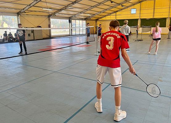Igrzyska Młodzieży Szkolnej - Mistrzynie Powiatu w badmintonie dziewcząt z SP w Redkowicach.