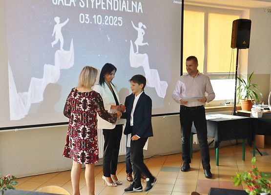 Uroczysta Gala Stypendialna SP w Redkowicach X 2025r.
