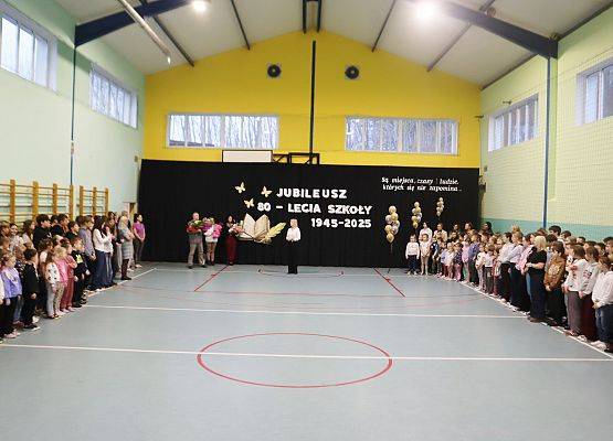 Uroczyste podsumowanie 80-lecia szkoły w Redkowicach.