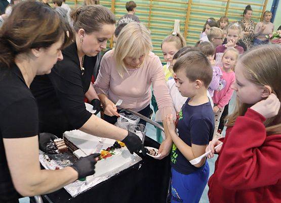Uroczyste podsumowanie 80-lecia szkoły w Redkowicach.